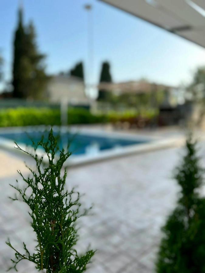 By Osibov, Diamondfish Lägenhet Kaštela Exteriör bild